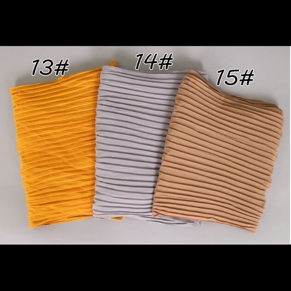 Scarf - Picture 3 of 8